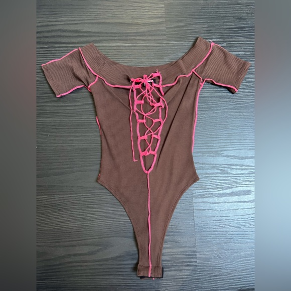 Off shoulder cut out bodysuit - Picture 1 of 2